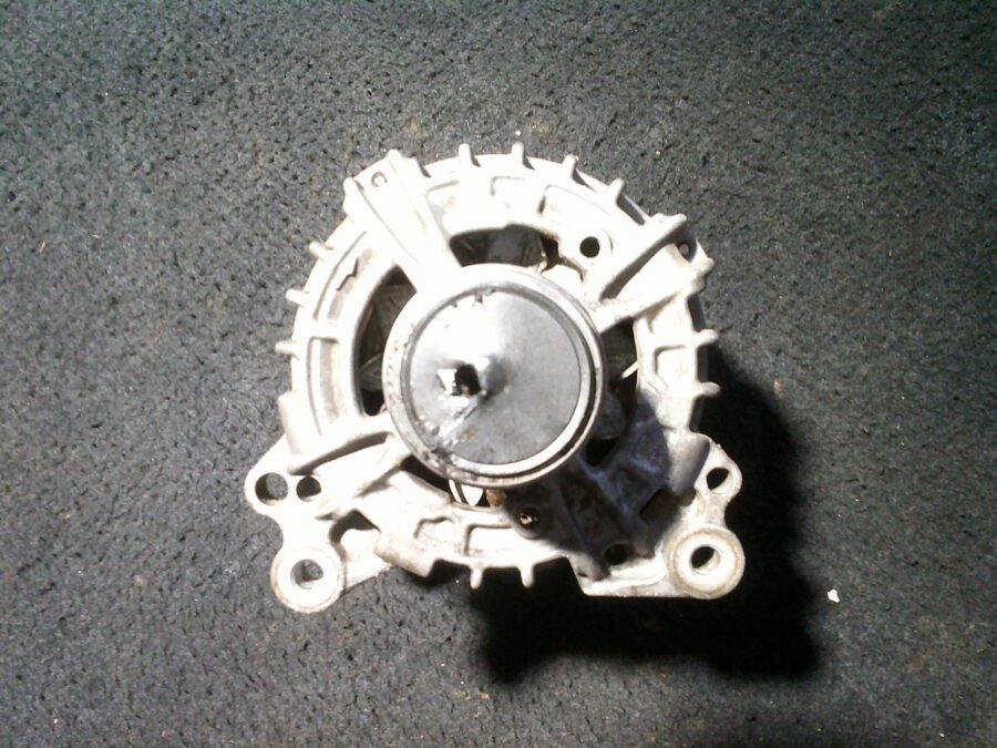 Alternatore Usato Audi A3 2019 04L903023K VALEO - immagine 3