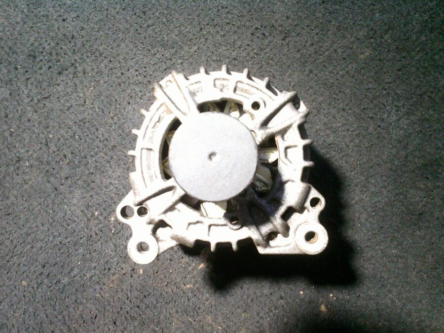 Alternatore Usato Audi A3 2018 03L903023K VALEO - immagine 2