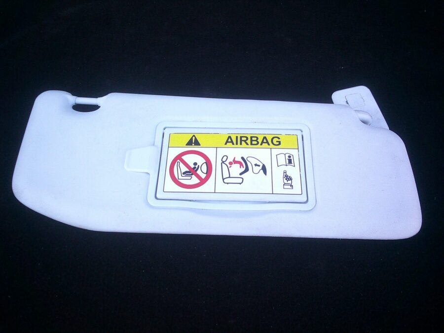 PARASOLE DESTRO USATO PEUGEOT 2008 2022 - immagine 2