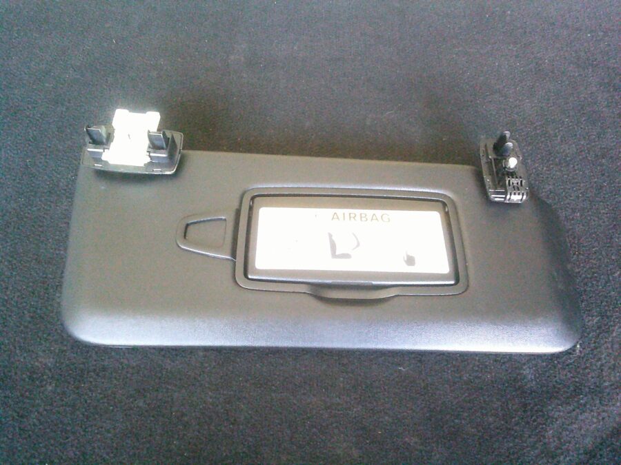 PARASOLE DESTRO USATO MERCEDES CLASSE B180 2018 - immagine 2